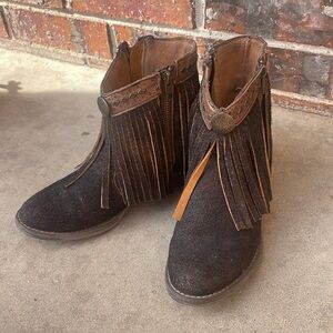 - Circle G Fringe leather western Ankle Booties! Women’s 6